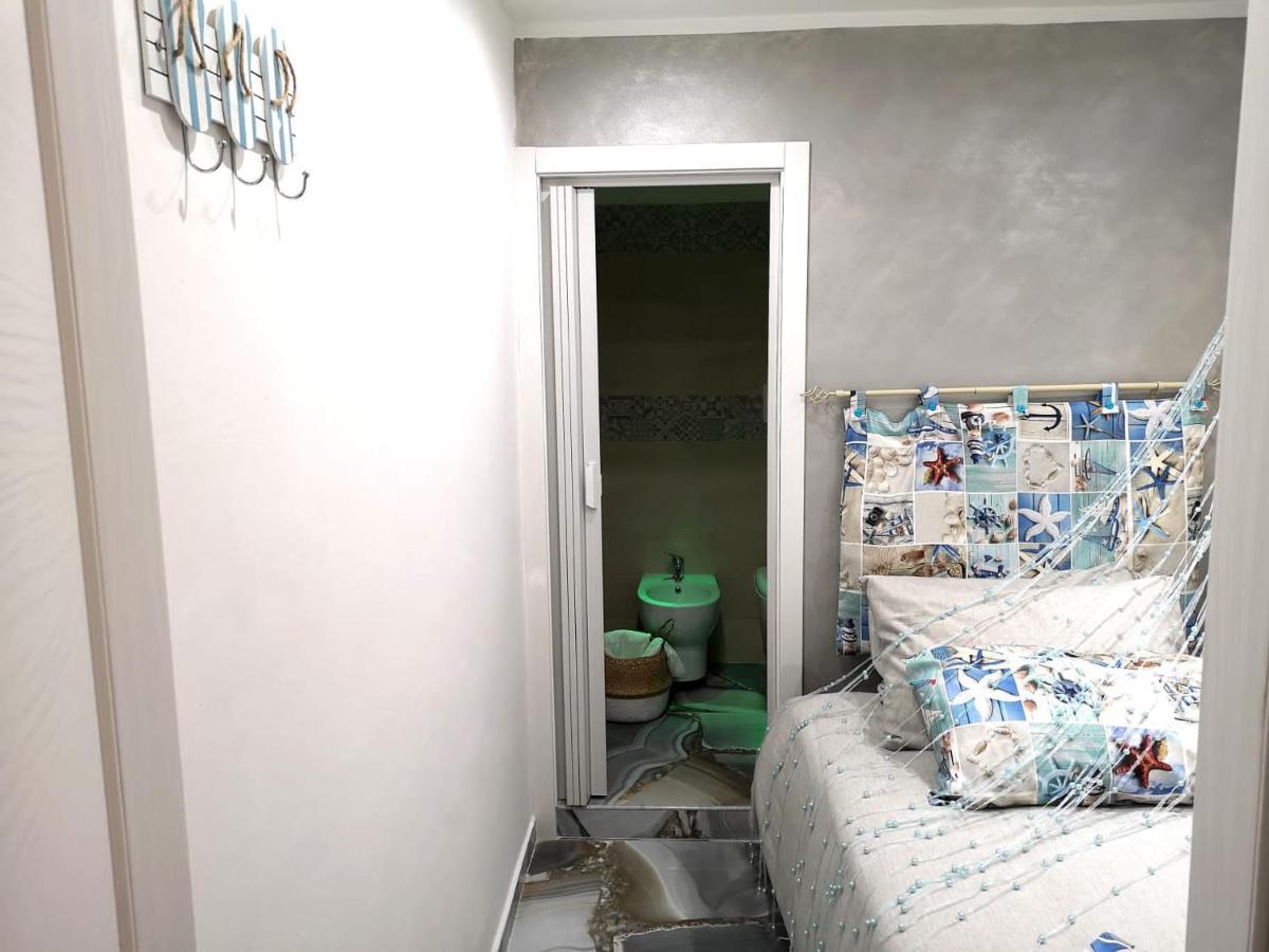 Bed and Breakfast Il Faro 17 Taranto Exterior foto