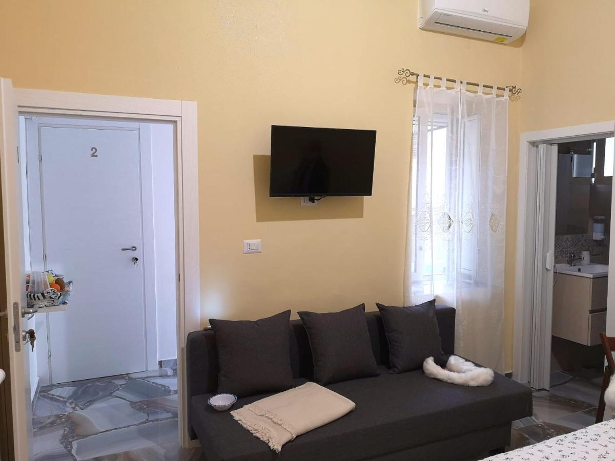 Bed and Breakfast Il Faro 17 Taranto Exterior foto