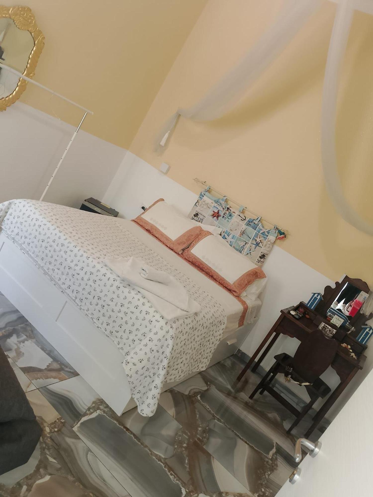 Bed and Breakfast Il Faro 17 Taranto Exterior foto