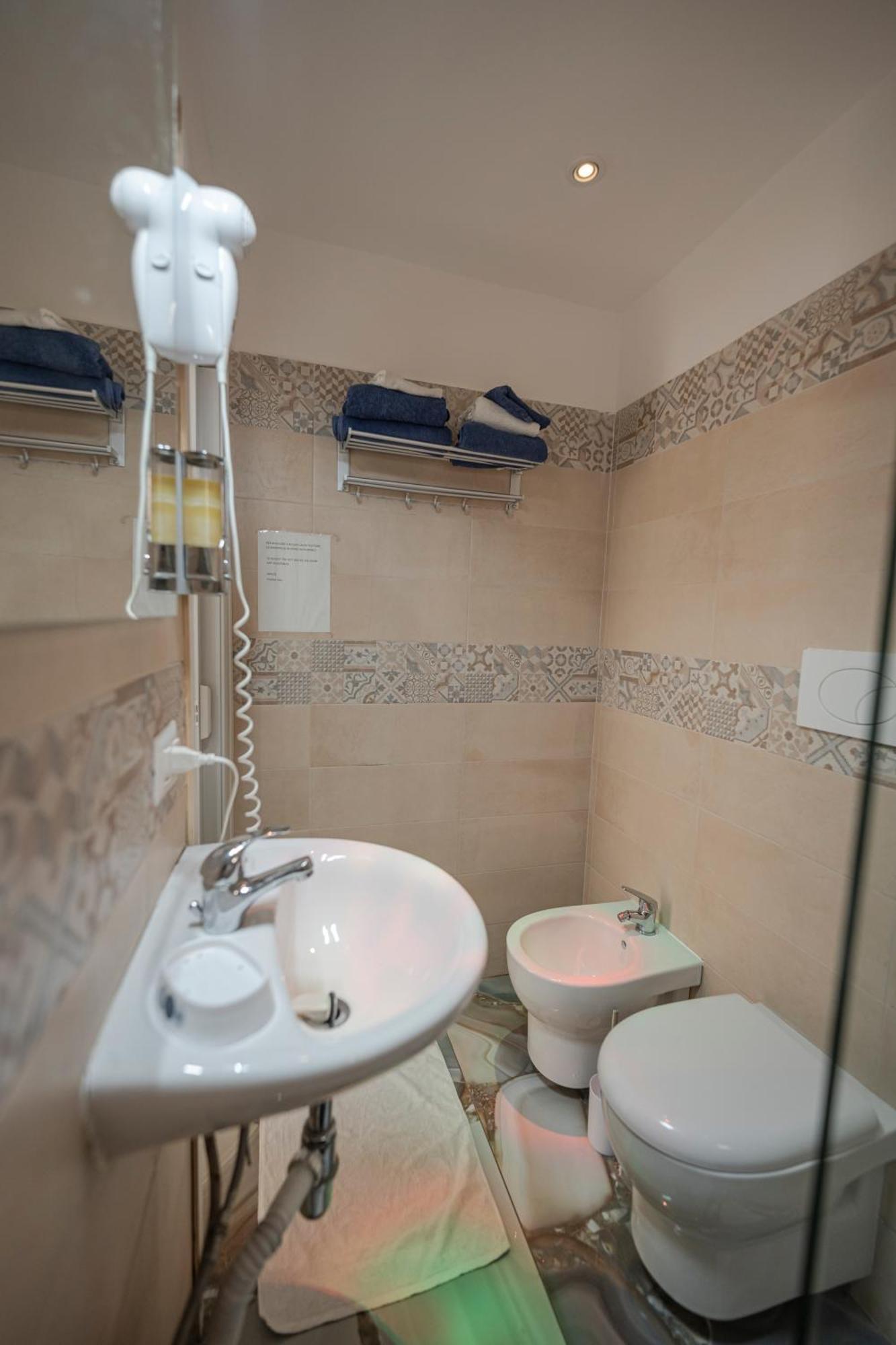 Bed and Breakfast Il Faro 17 Taranto Exterior foto