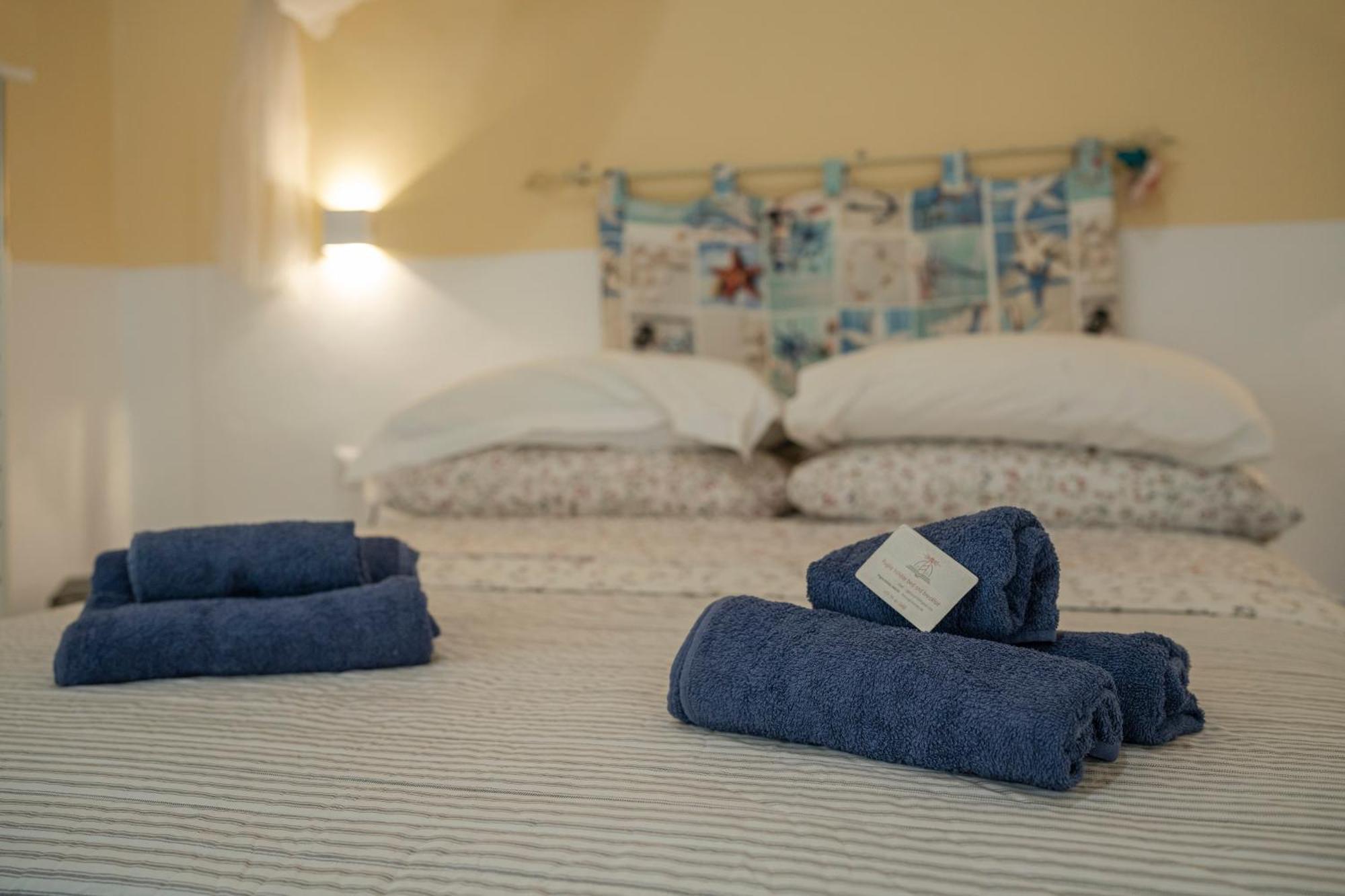 Bed and Breakfast Il Faro 17 Taranto Exterior foto