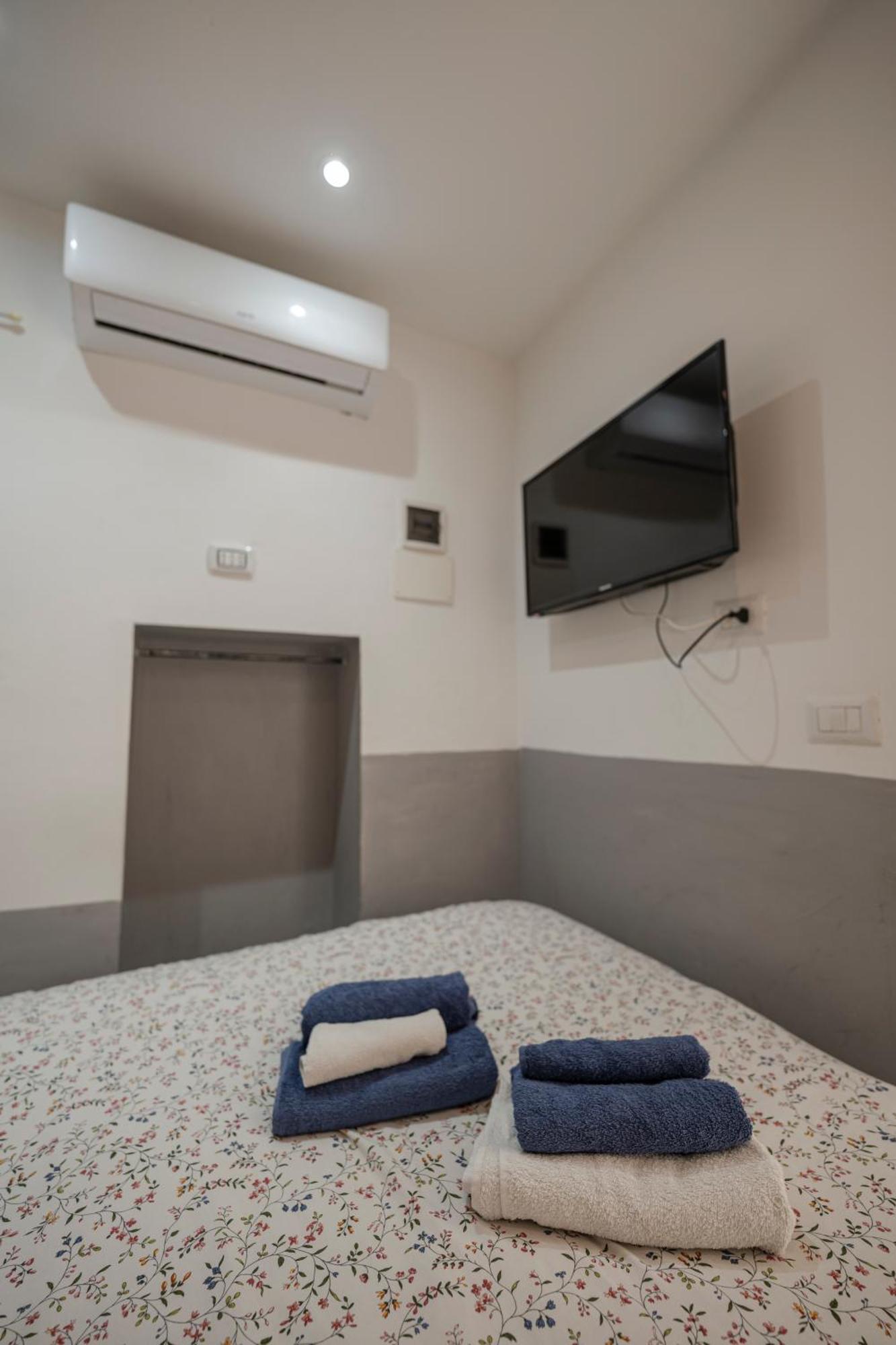 Bed and Breakfast Il Faro 17 Taranto Exterior foto