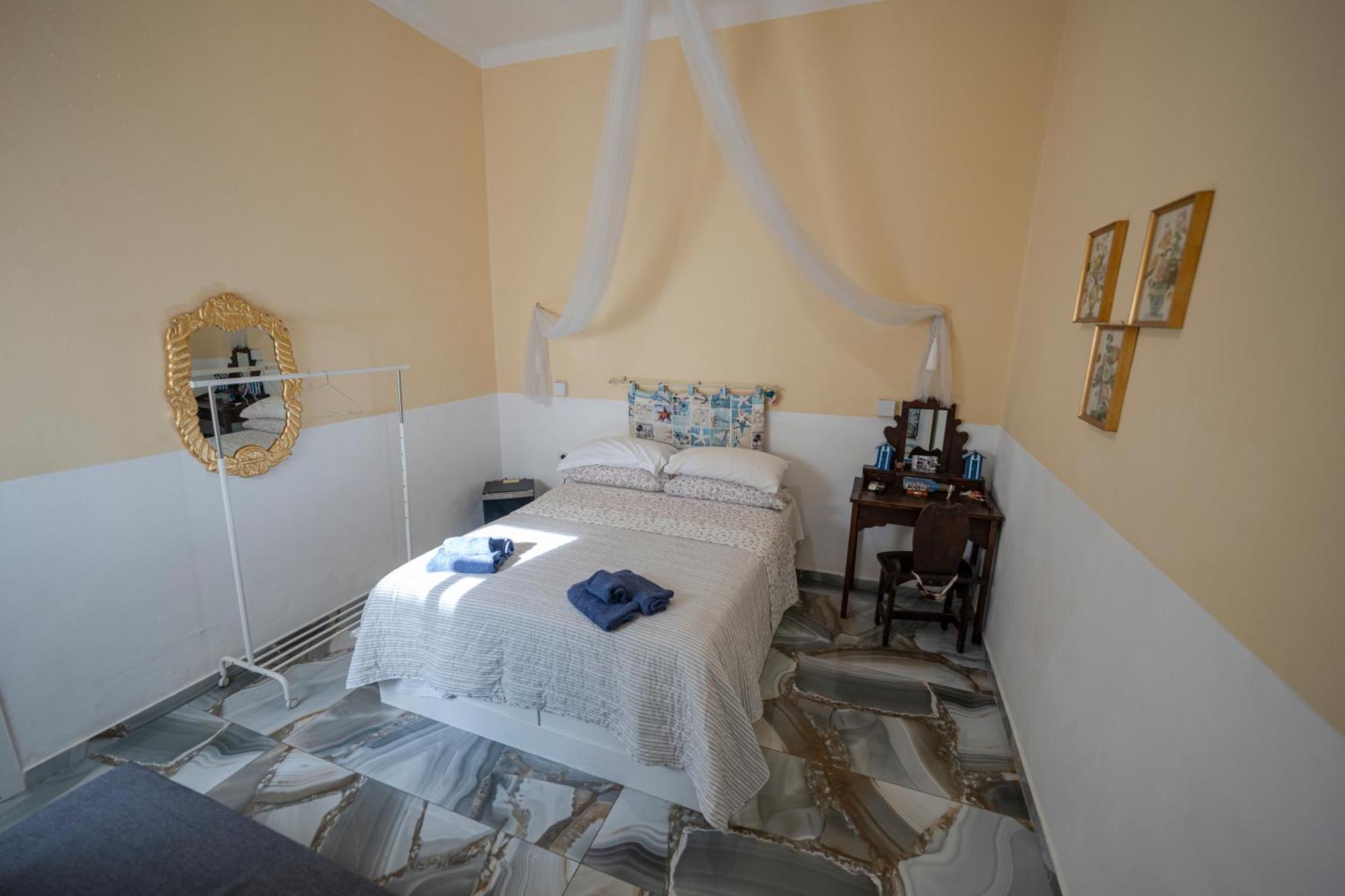 Bed and Breakfast Il Faro 17 Taranto Exterior foto